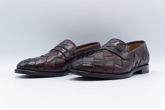 Shop Handmade Italian Leather Women's Woven Loafer in Brown or browse our range of hand-made Italian heels, sandals, and sneakers for men and women in leather or suede. We deliver to the USA and Canada & offer multiple payment plans as well as accept multiple safe & secure payment methods.