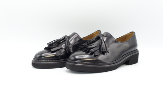 Shop Handmade Italian Leather Calpierre Women's Chunky Loafer in Black or browse our range of hand-made Italian heels, sandals, and sneakers for men and women in leather or suede. We deliver to the USA and Canada & offer multiple payment plans as well as accept multiple safe & secure payment methods. D411-R