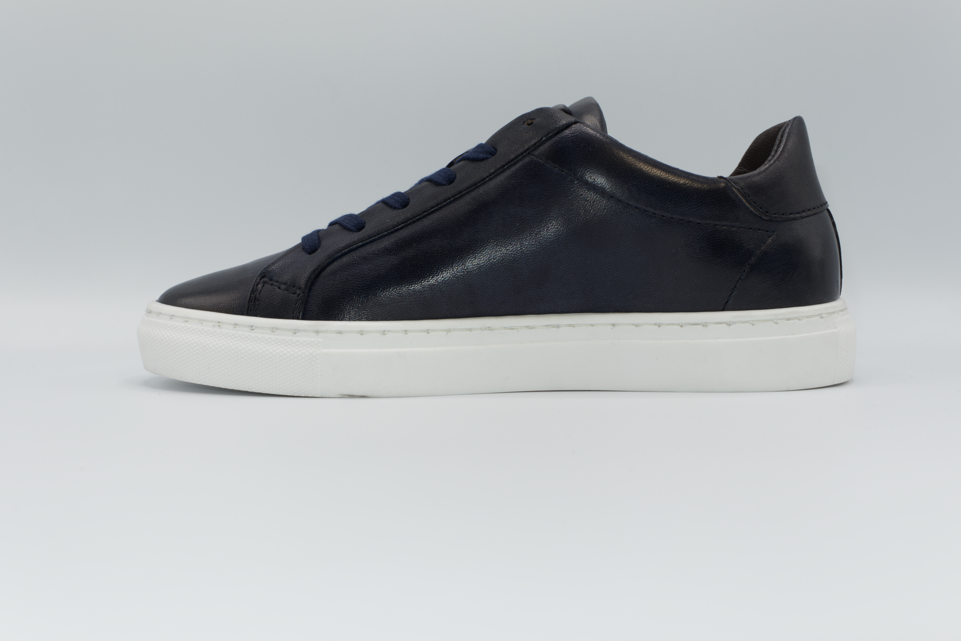 Shop Handmade Italian Leather Sneaker in Navy Blue or browse our range of hand-made Italian sneakers for men in leather or suede. We deliver to the USA and Canada & offer multiple payment plans as well as accept multiple safe & secure payment methods. Coraf02