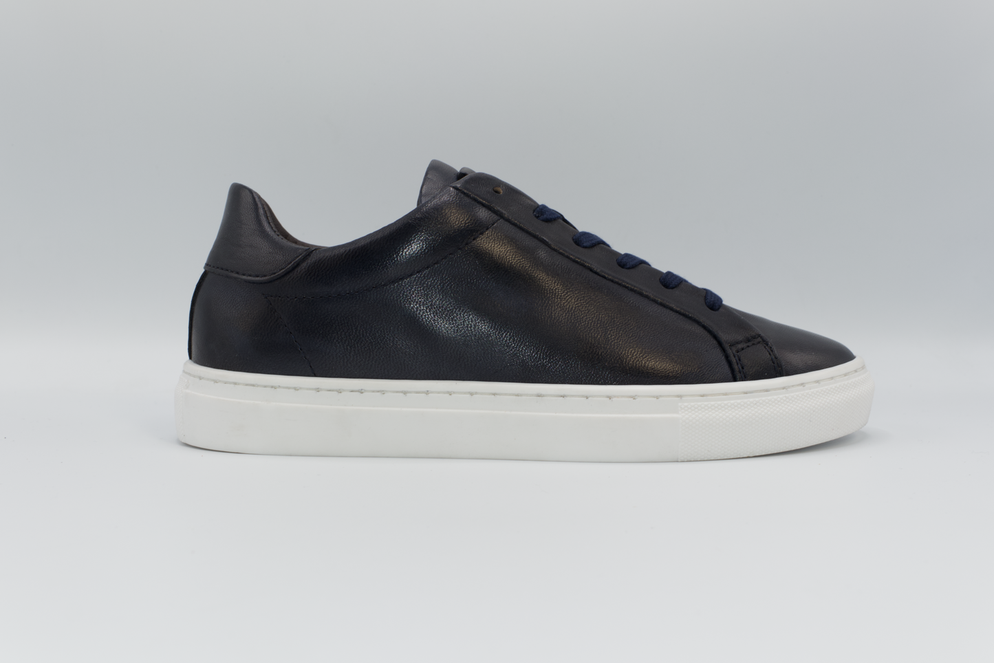 Shop Handmade Italian Leather Sneaker in Navy Blue or browse our range of hand-made Italian sneakers for men in leather or suede. We deliver to the USA and Canada & offer multiple payment plans as well as accept multiple safe & secure payment methods. Coraf02