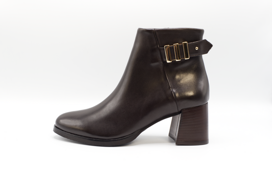Shop Handmade Italian Leather Calpierre Women's Block Heel Buckle Ankle Boot in Black or browse our range of hand-made Italian heels, sandals, and sneakers for men and women in leather or suede. We deliver to the USA and Canada & offer multiple payment plans as well as accept multiple safe & secure payment methods. DT583